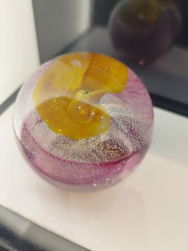 Sulfure Tourbillons marrons et roses, signée CIG – Image 3