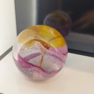 Sulfure Tourbillons marrons et roses, signée CIG