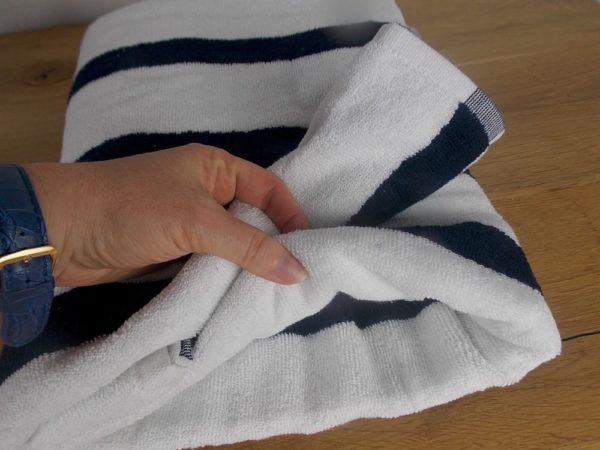 Drap de bain brodé « Cherbourg » exclusivité Sweet Cabana – Image 4