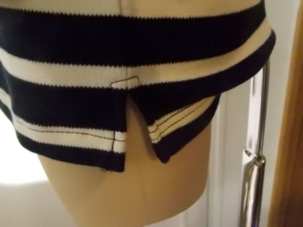 Pull marinière bouton bois brodé « Cherbourg » – Image 4