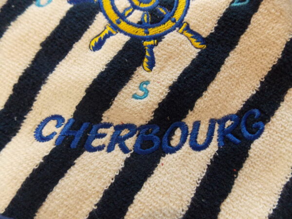 Essuie-mains en éponge Gouvernail avec broderie Cherbourg – Image 2