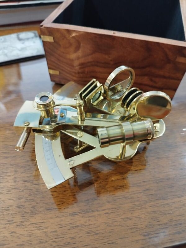 Sextant en Laiton Doré avec Coffret bois, taille moyenne. – Image 3