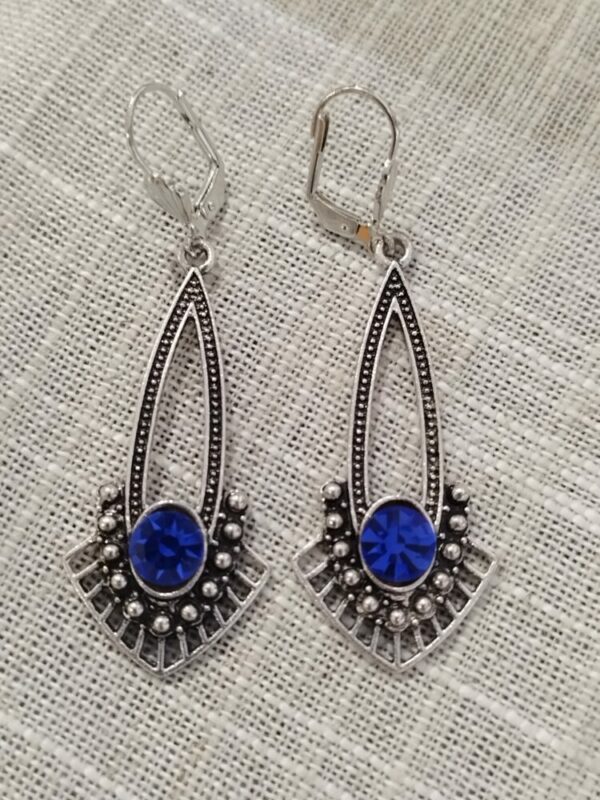 Paire de Boucles d'oreille art déco avec cristal Swarovski bleu acier – Image 3
