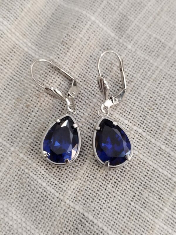 Paire de Boucles d'oreille en cristal Swarovski bleu profond – Image 4