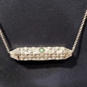 Collier APM Monaco en Argent. Seconde main.