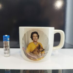 Mug vintage Reine Elizabeth II et son Corgi