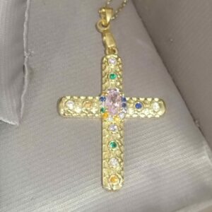 Collier avec Croix Dorée en Cristaux Swarovski