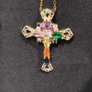 Collier avec Croix en Cristaux Swarovski